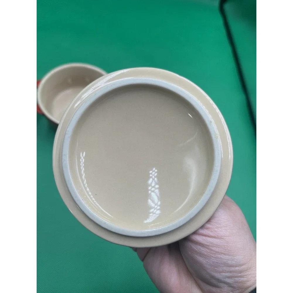 Le Creuset 8 oz Petite Round Casserole 4